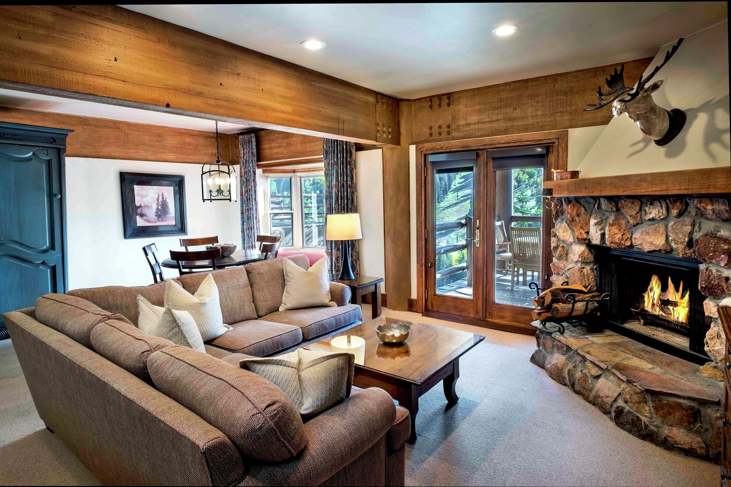 Living Area & Dining Area