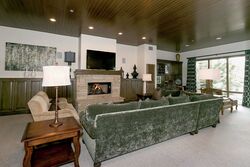 3 Bdrm Premium Luxury Suite HT - Living Area