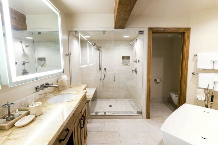 Master Ensuite Bathroom