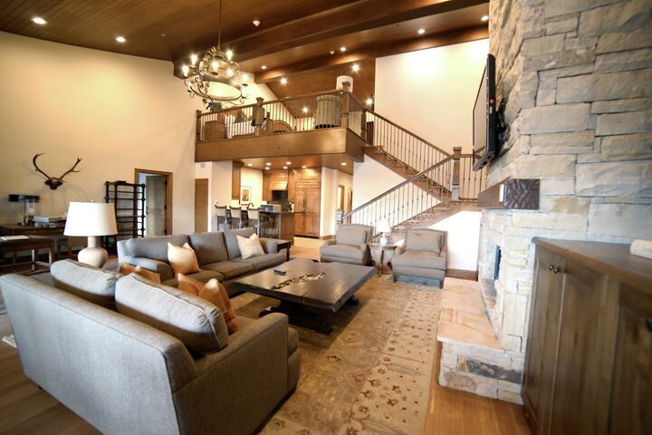 Living Area & Kitchen