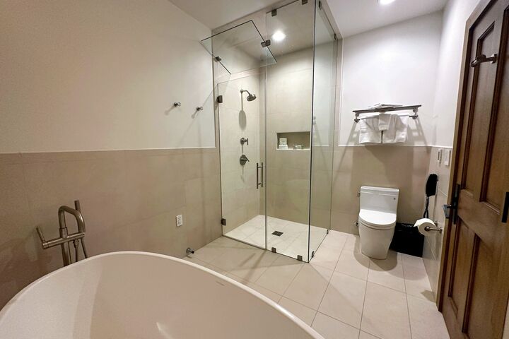 Master Ensuite Bathroom