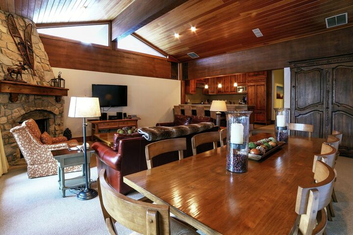 Dining Area, Living Area & Kitchen