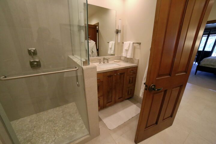 Master Ensuite Bathroom