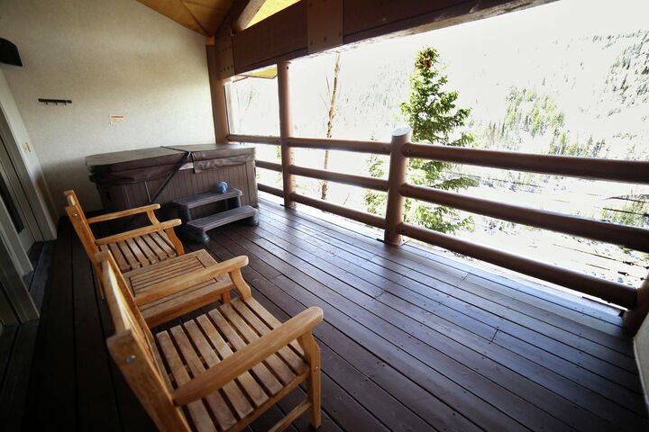 Luxury King HT/Mtn View - Luxury King Room Balcony