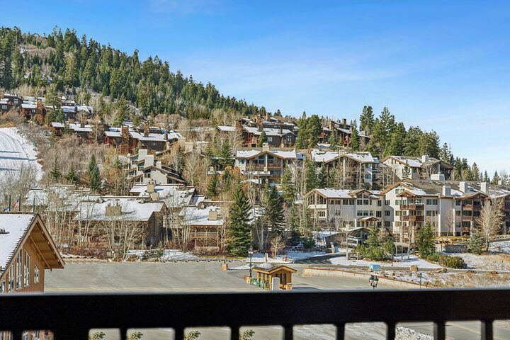 2 Bdrm Snow Park Residence - 2 Kings - Balcony View