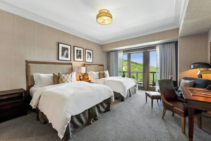2 Bdrm Summit Loft Residence - Bedroom