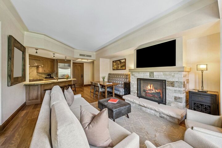 2 Bdrm Deer Crest Residence - Living Area, Dining Area & Kitchen
