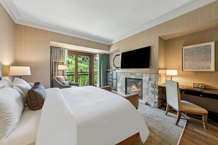 2 Bdrm Deer Crest Residence - Master Bedroom