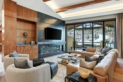 5 Bdrm Snow Park Presidential Residence - Living Area