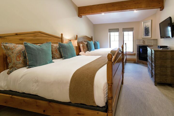 3 Bdrm Deluxe Suite - Bedroom