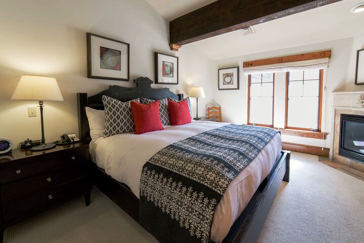 3 Bdrm Luxury Suite - Master Bedroom