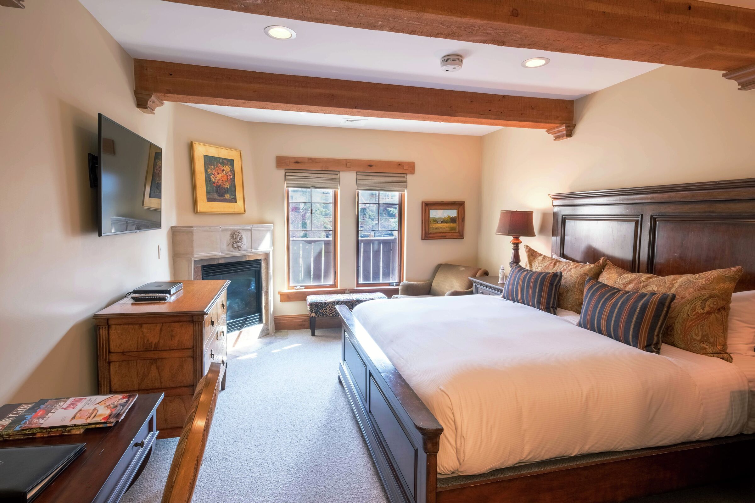 2 King, 2 Queen/Queen - Master Bedroom
