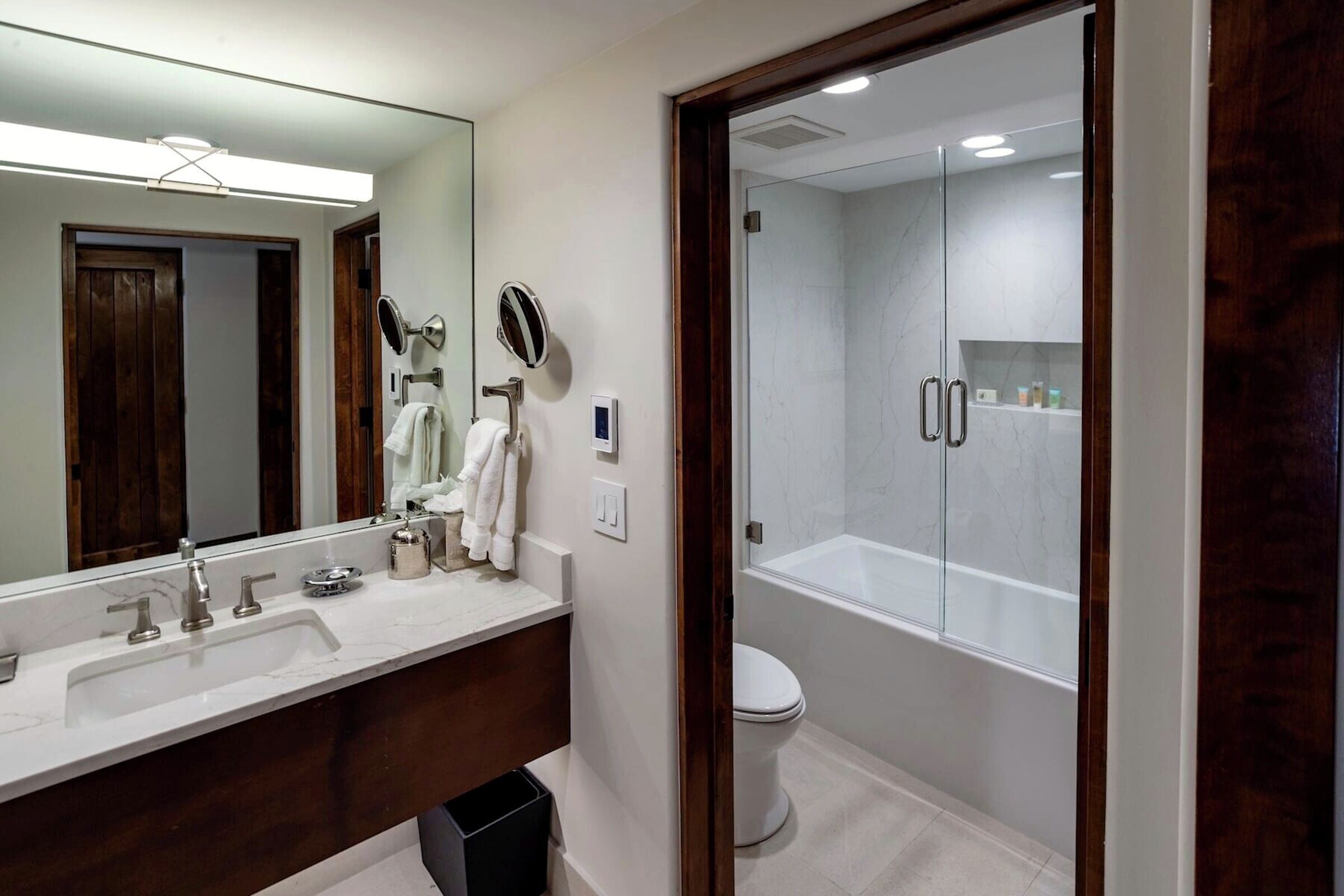 Two Queen Room Bathroom