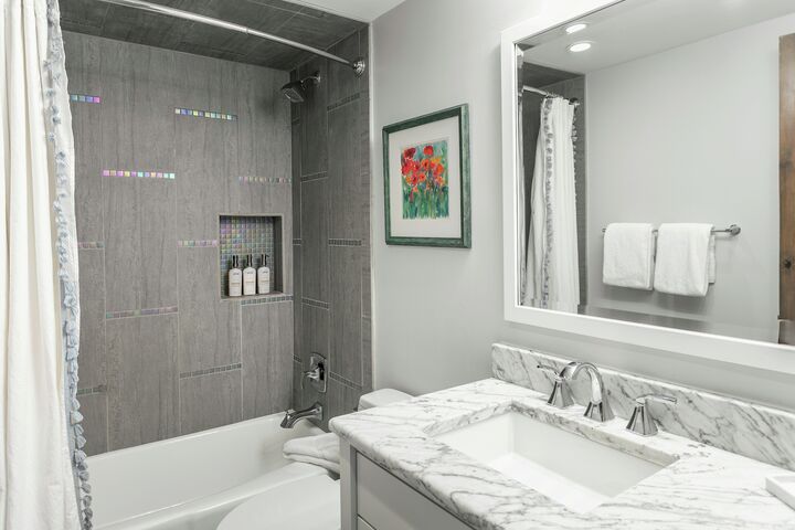 #1158 - Ensuite Bathroom