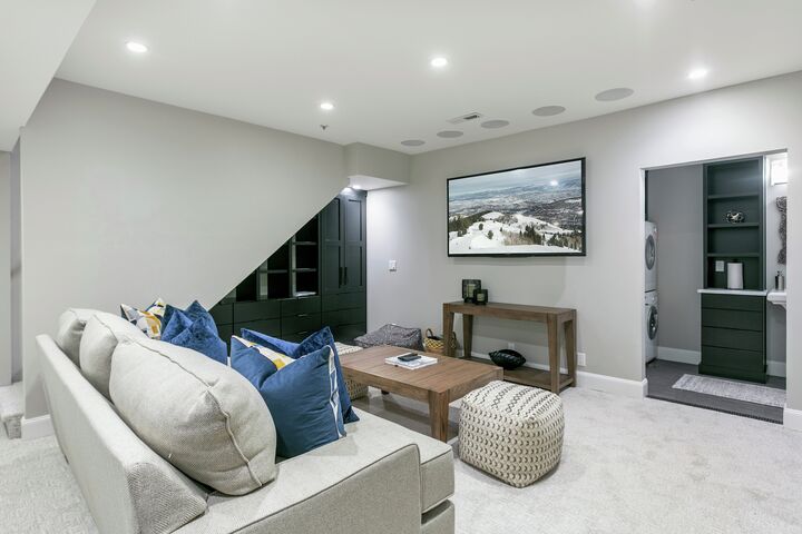 #1158 - Family Room
