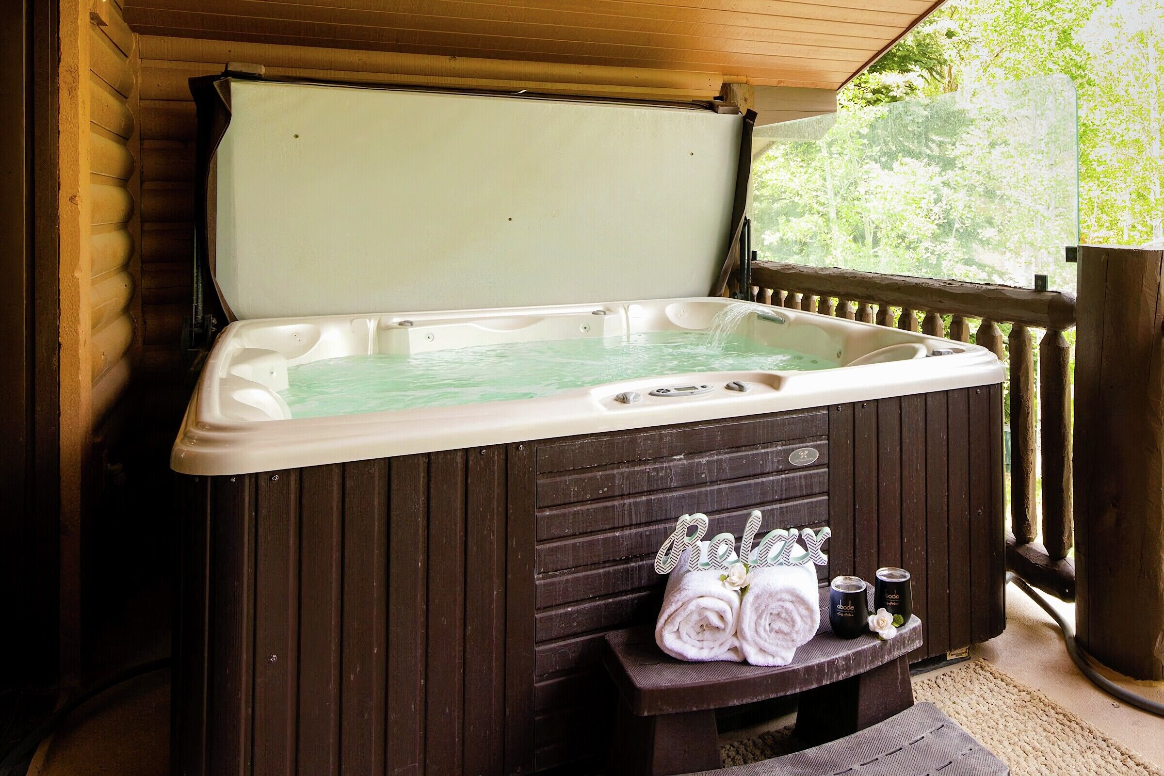 Balcony with Hot Tub