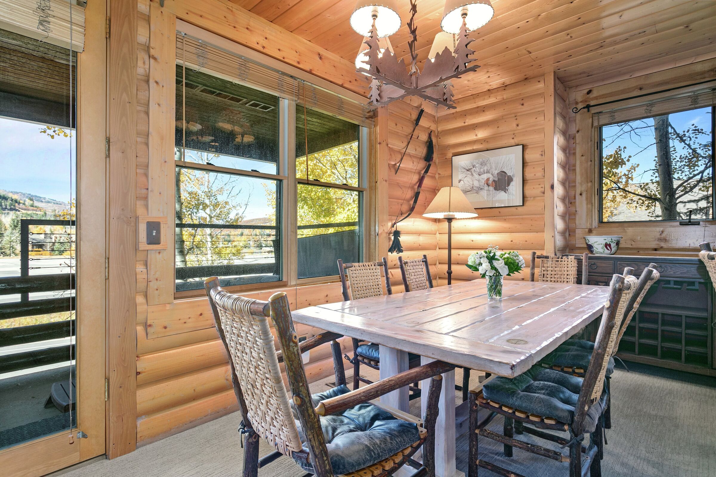 #101 - Dining Area
