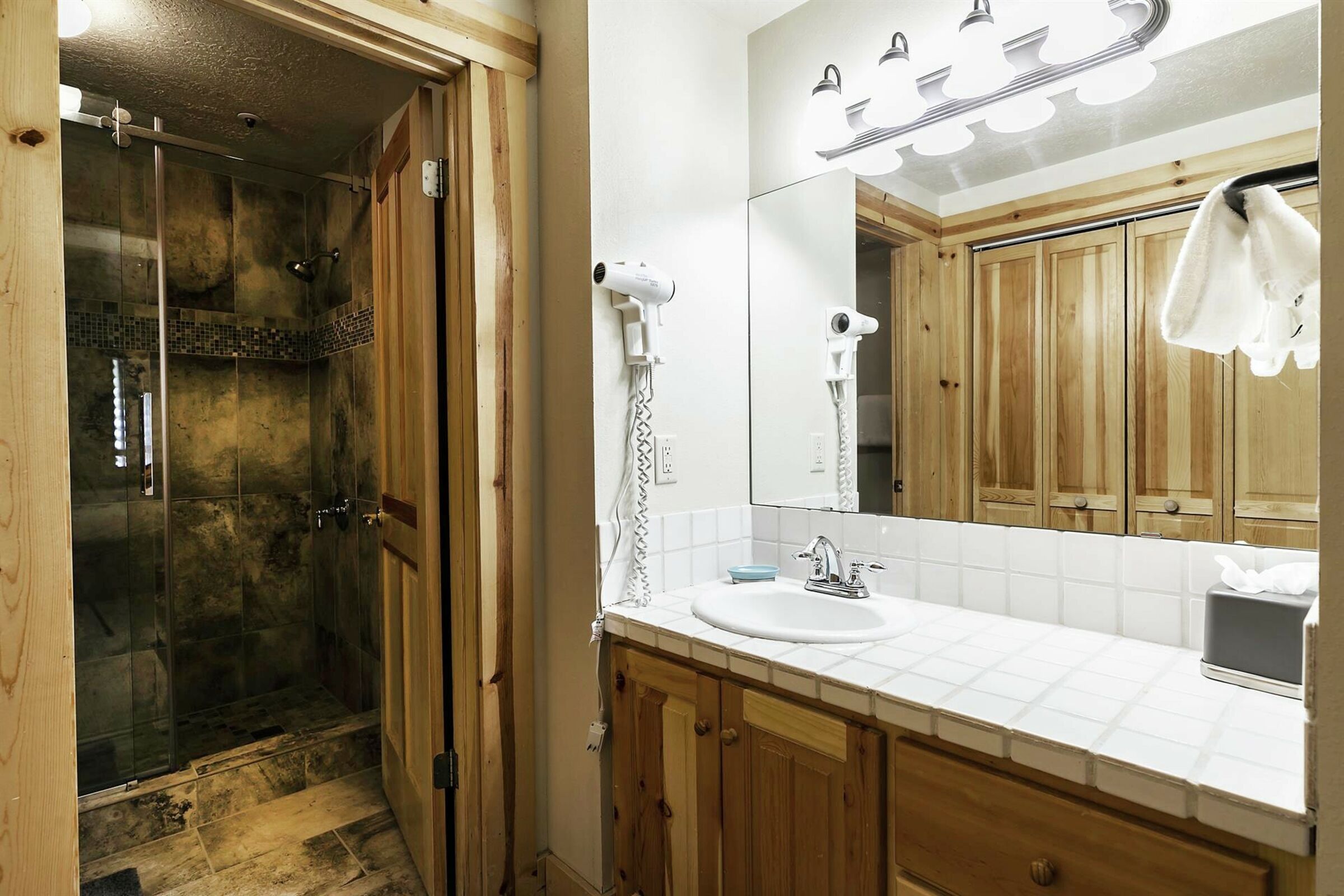 Master Ensuite Bathroom