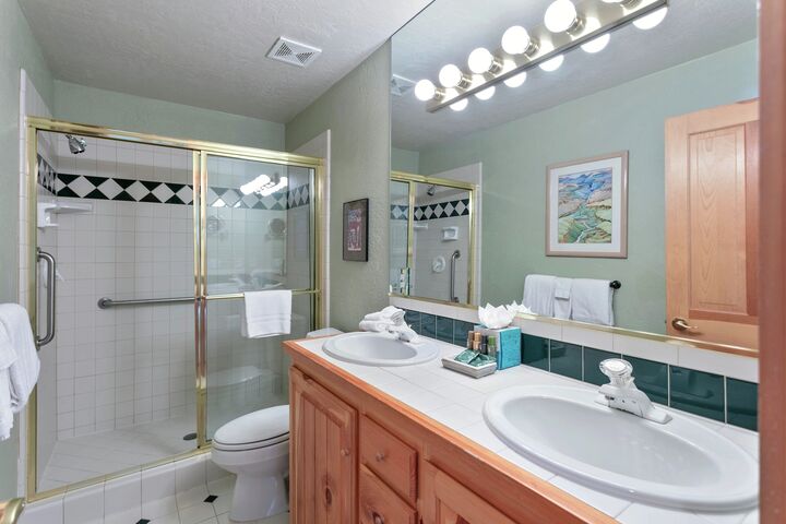#101 - Bathroom
