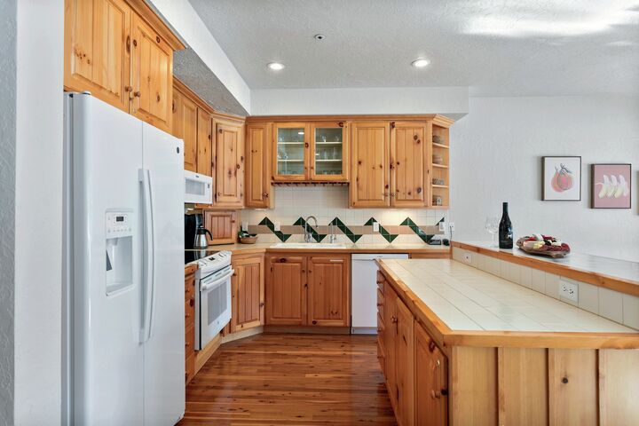 #101 - Kitchen