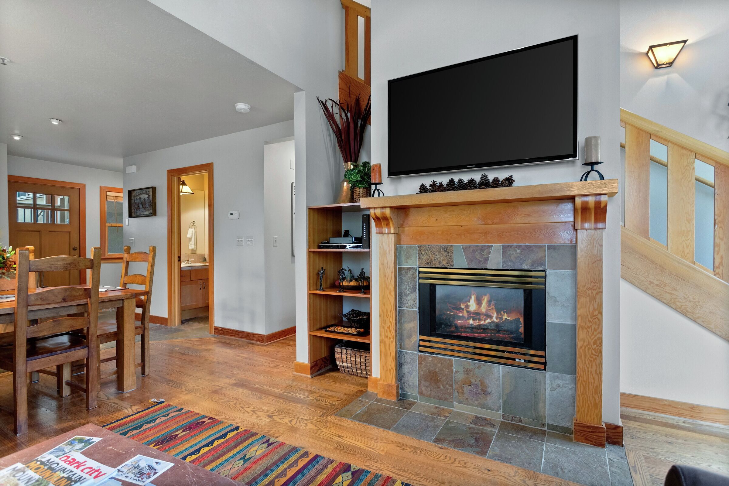 Living Area & Dining Area