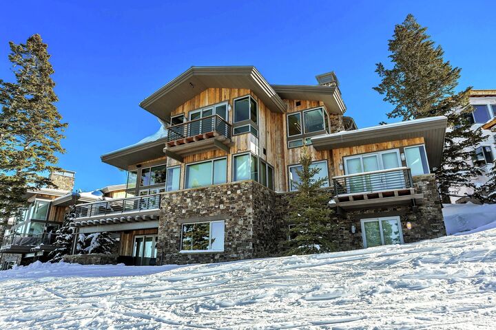 Private 6 Bedroom Home