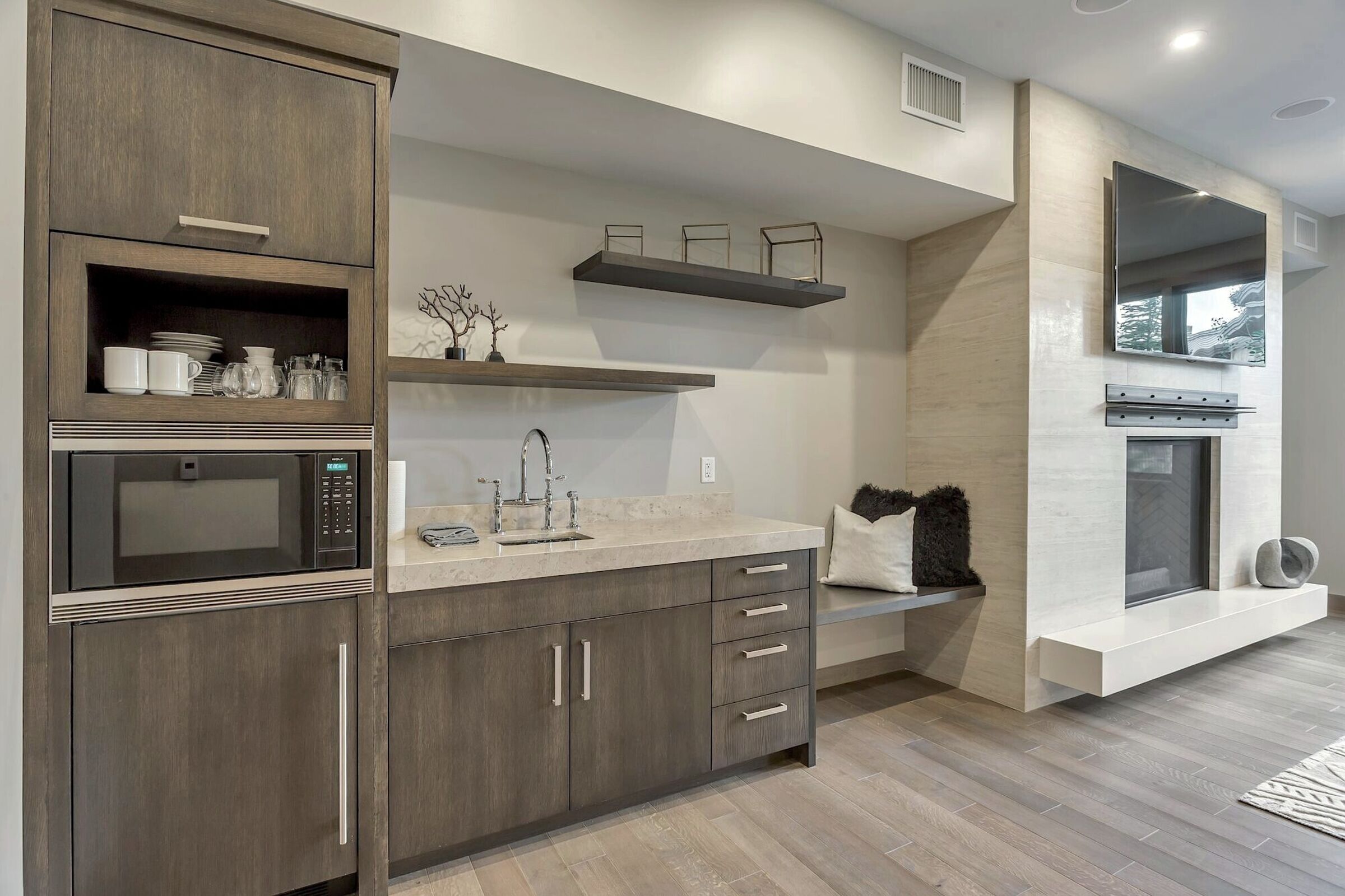 Wet Bar 
