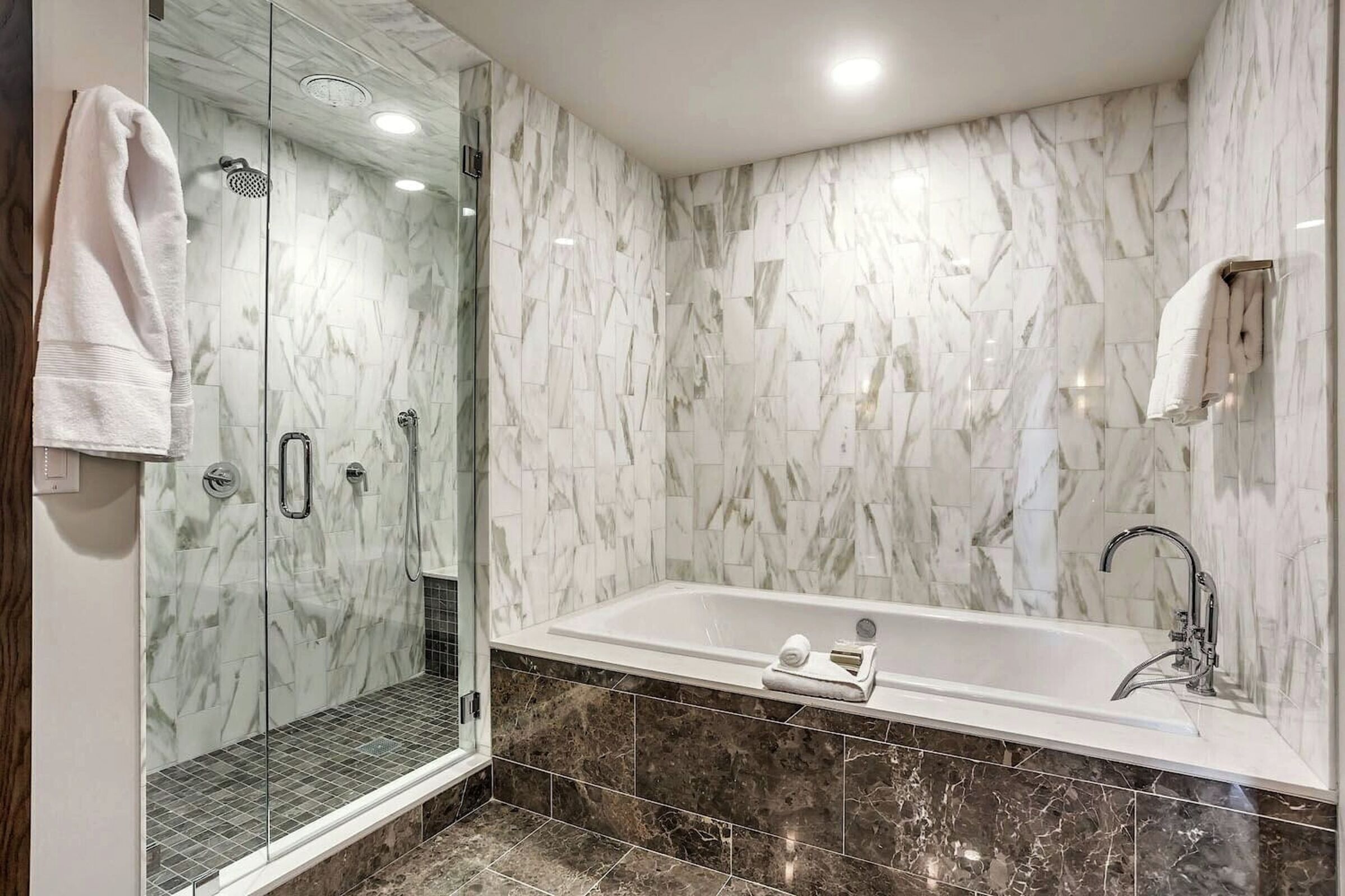 Premium Room Bathroom