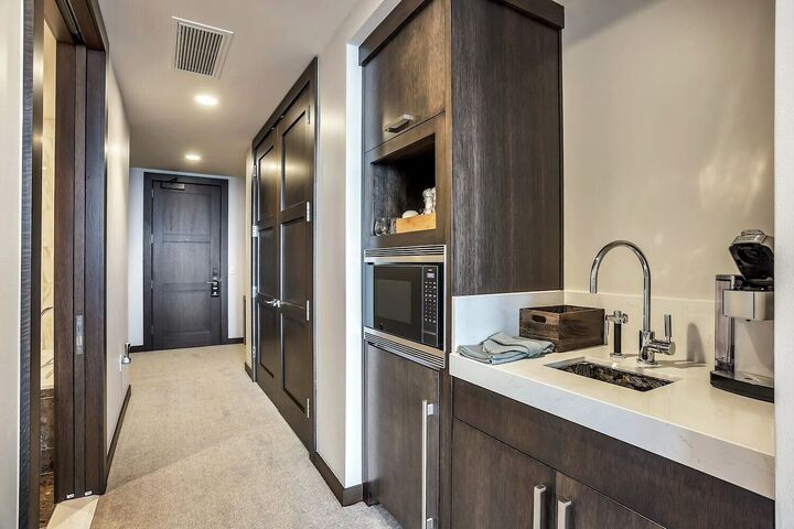 Premium Room Wet Bar - Sample Photos