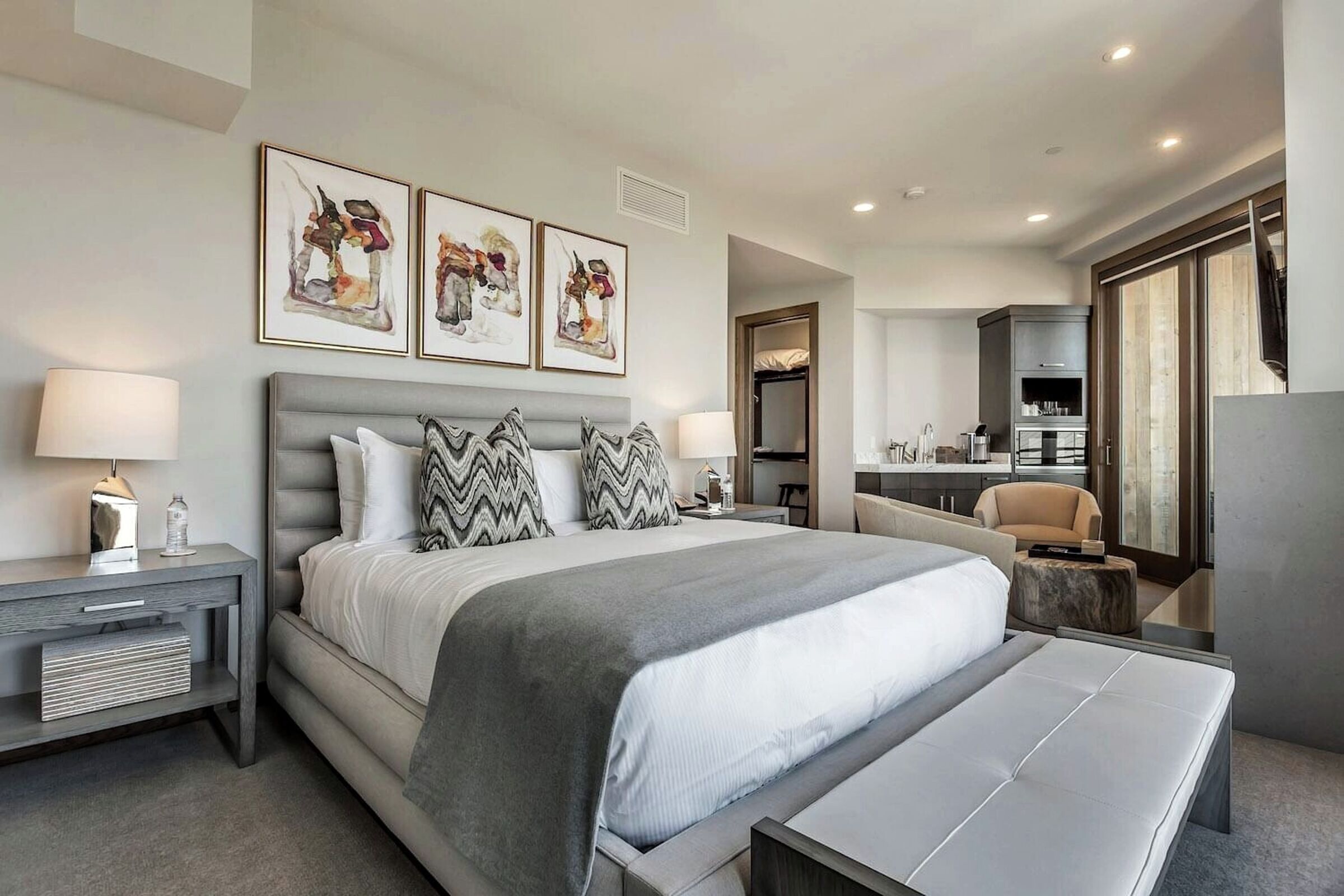 Premium Room