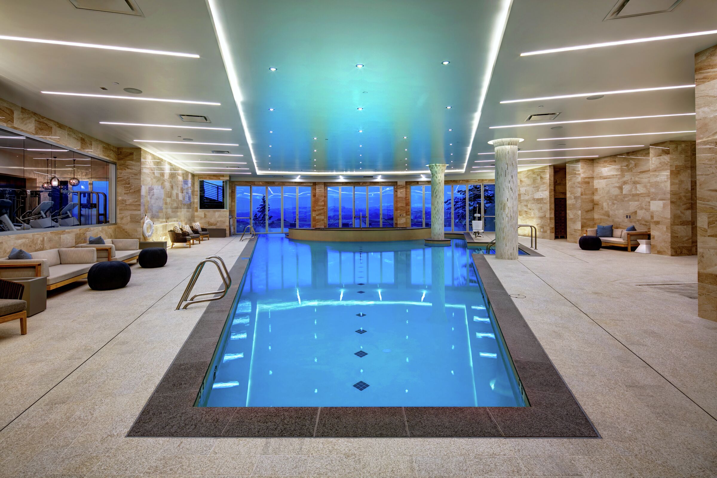 Indoor/Outdoor Infinity Pool