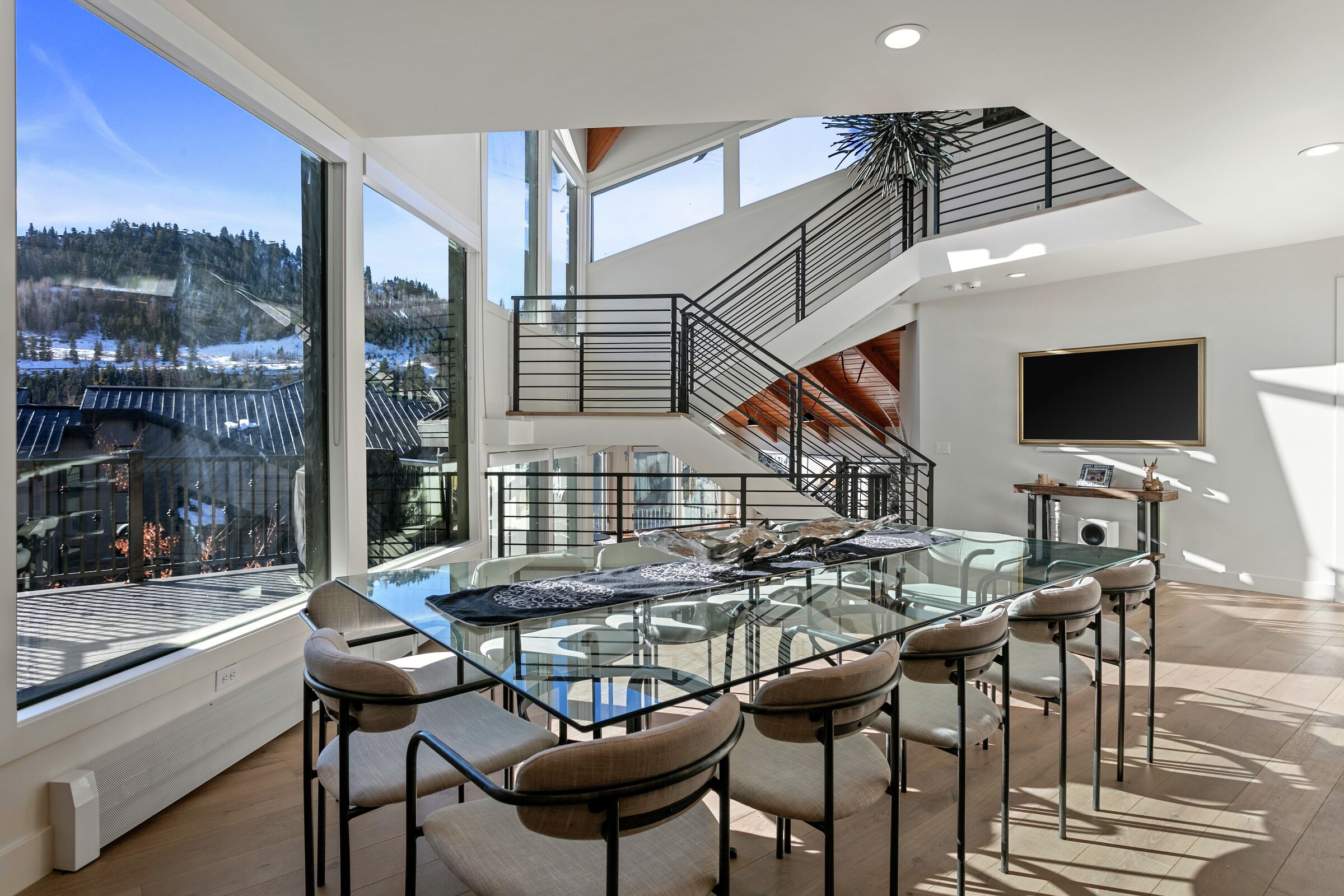 #1263 - Dining Area