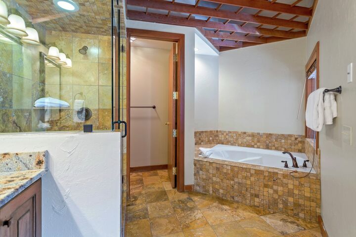Master Ensuite Bathroom