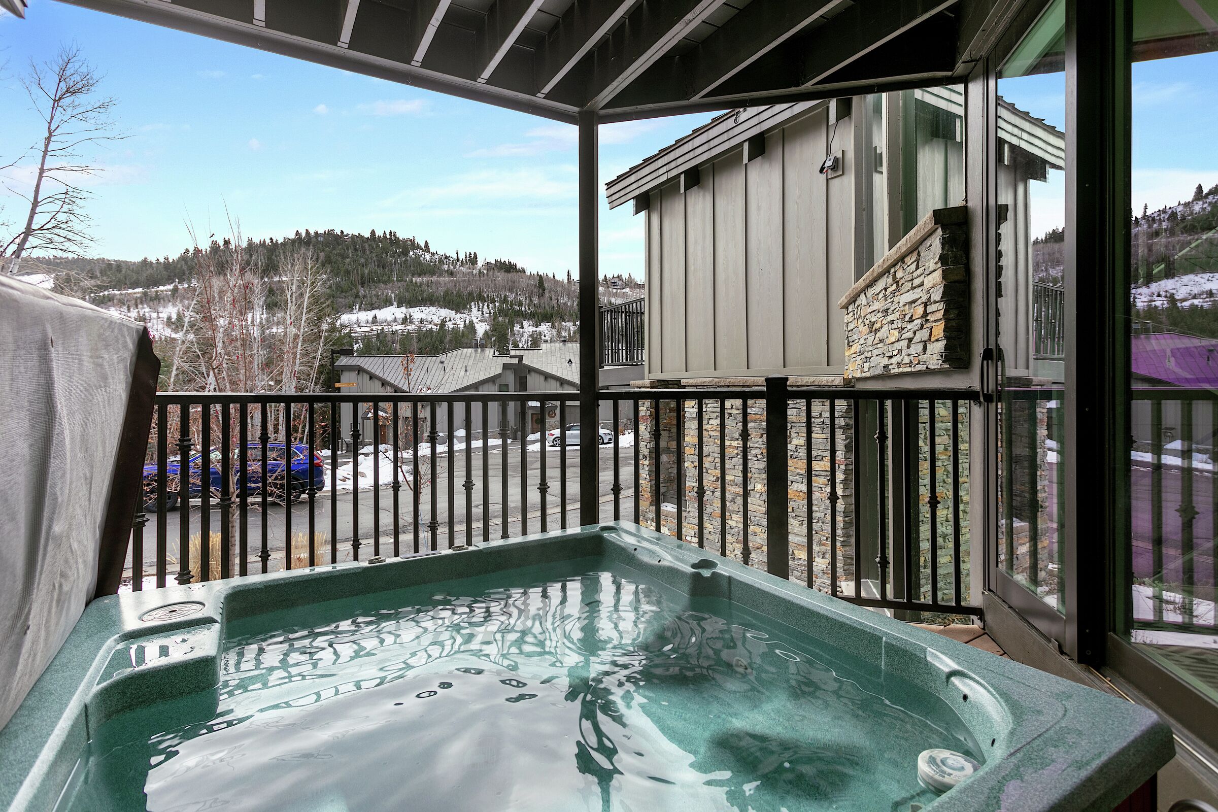 Balcony with Hot Tub
