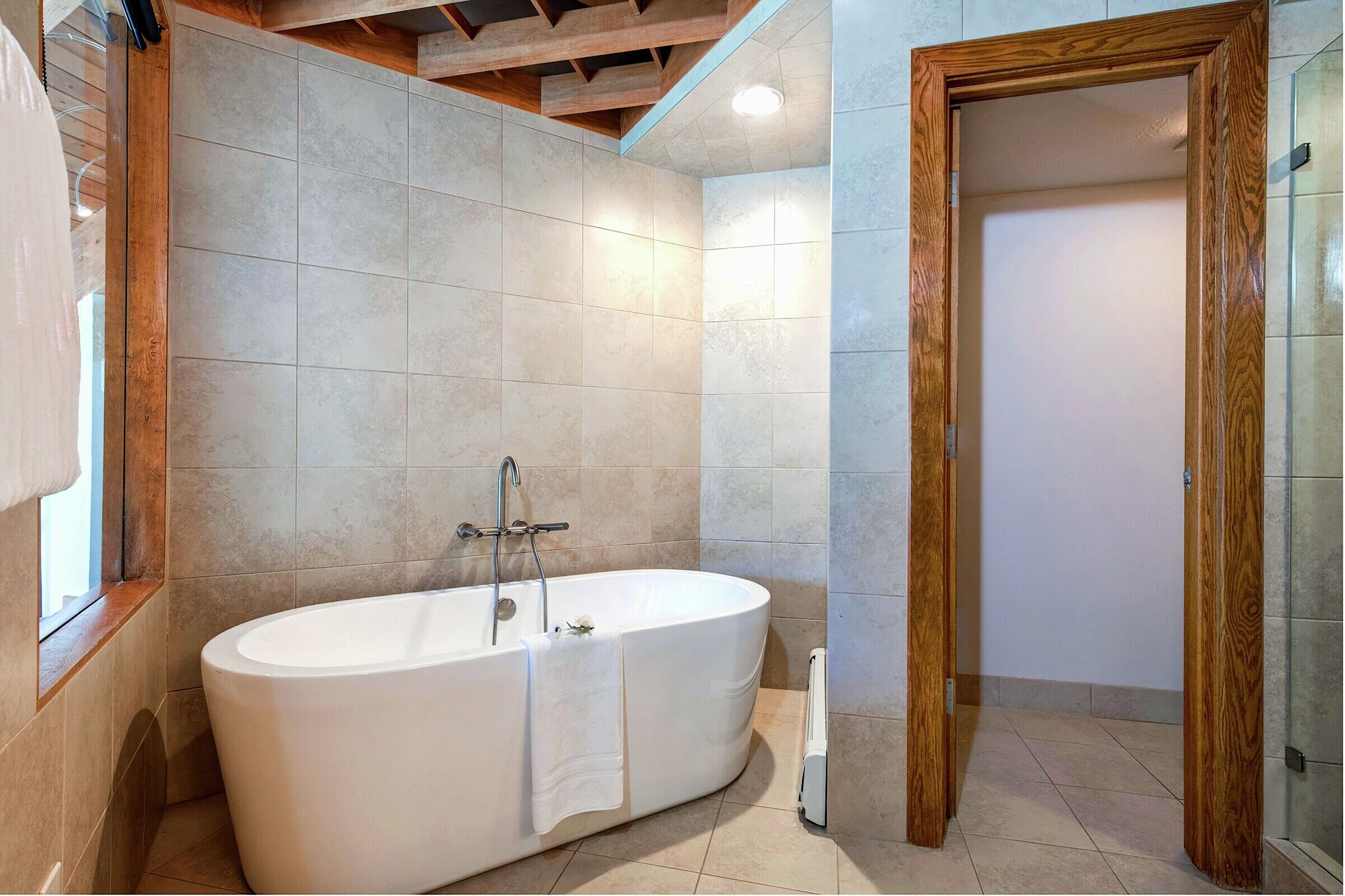 Master Ensuite Bathroom
