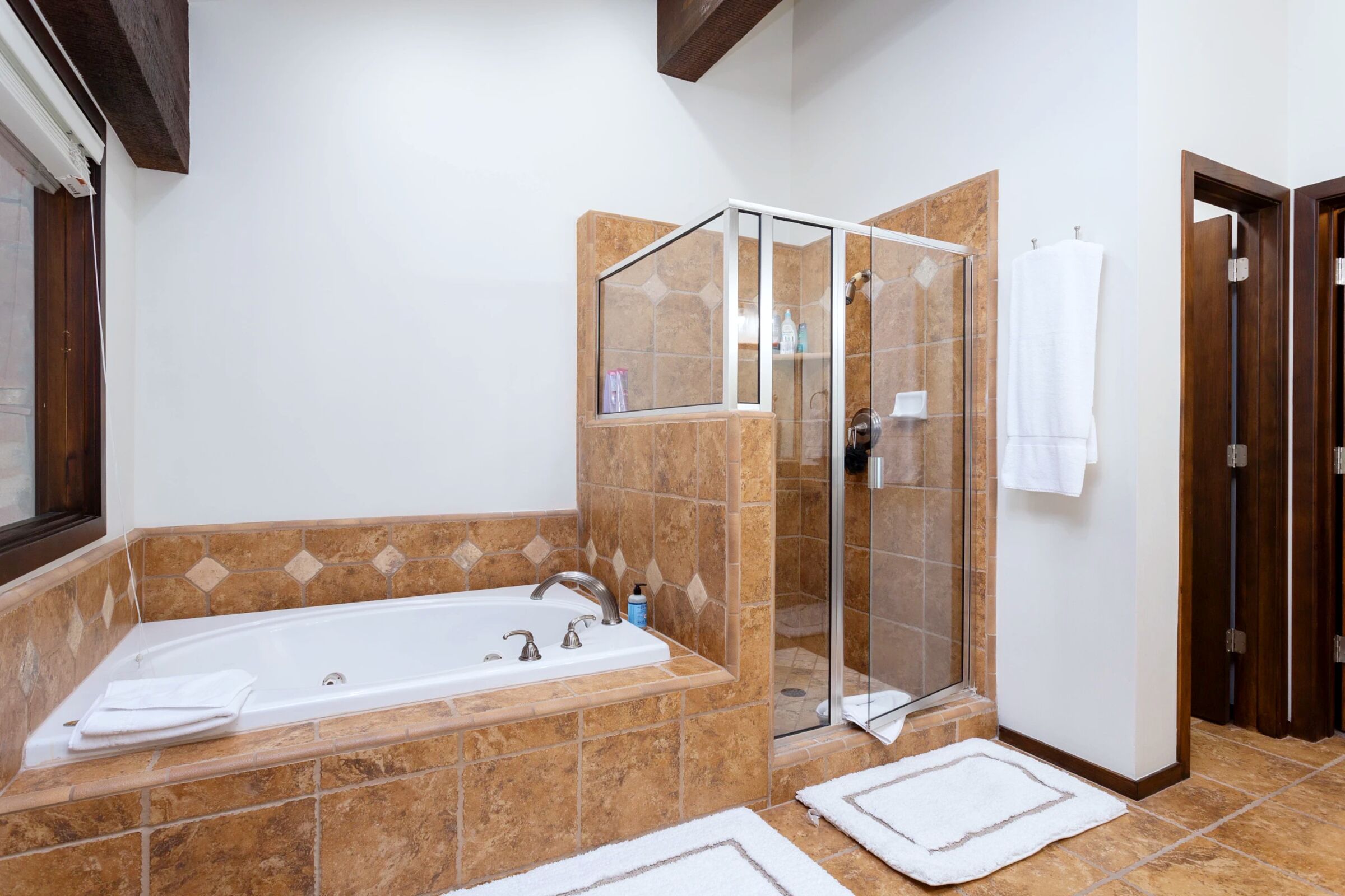 #09 - Master Ensuite Bathroom