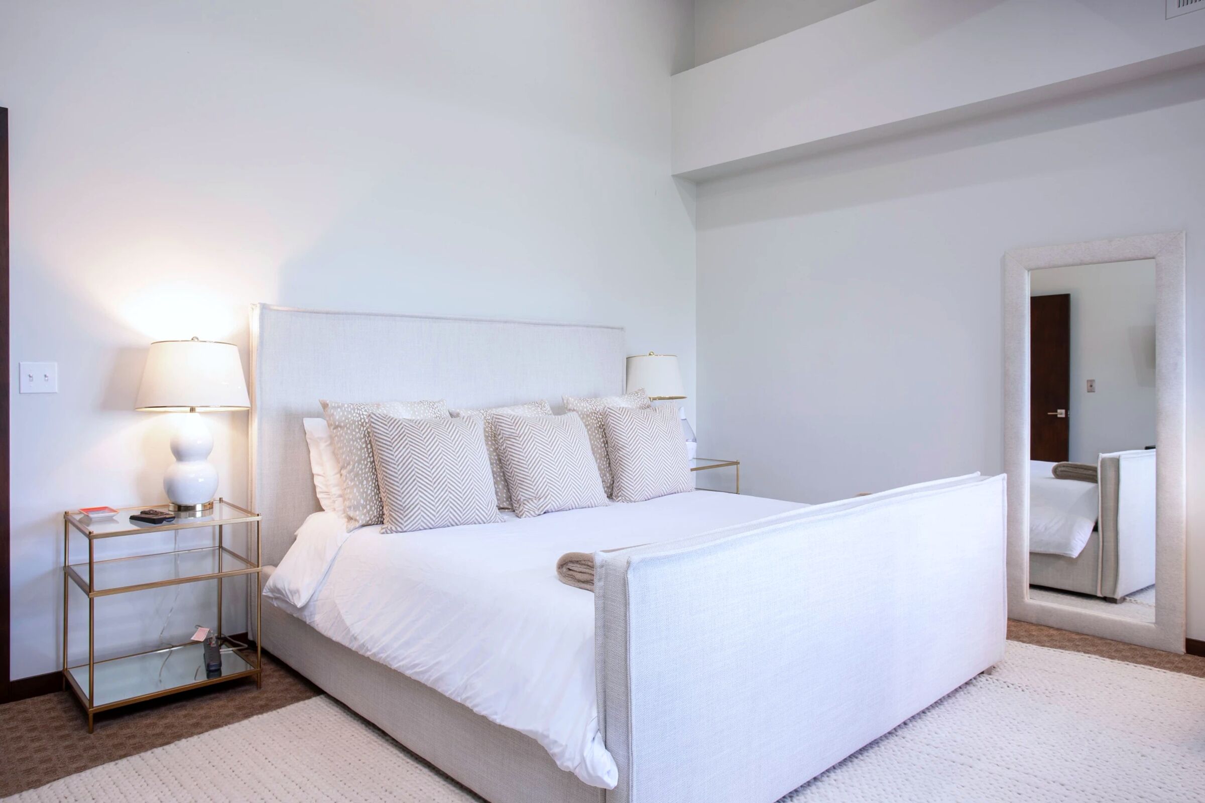 #09 - Master Bedroom