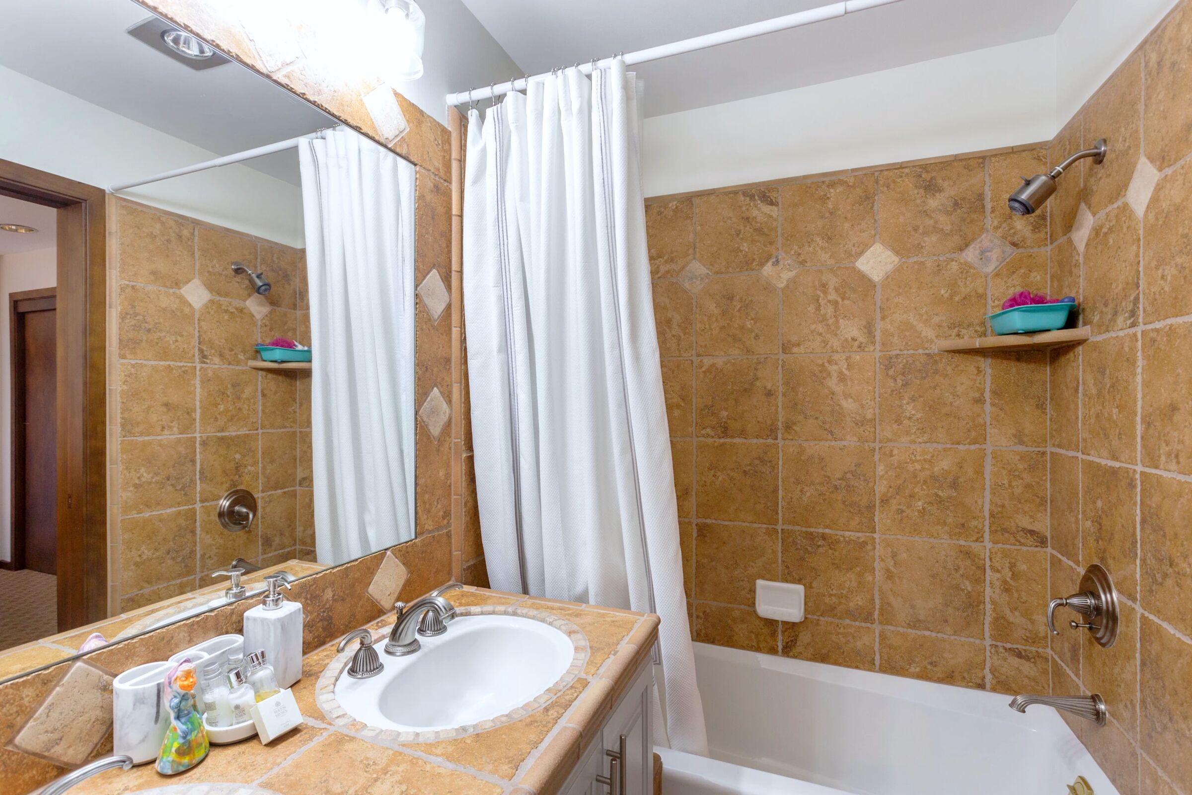 #09 - Ensuite Bathroom
