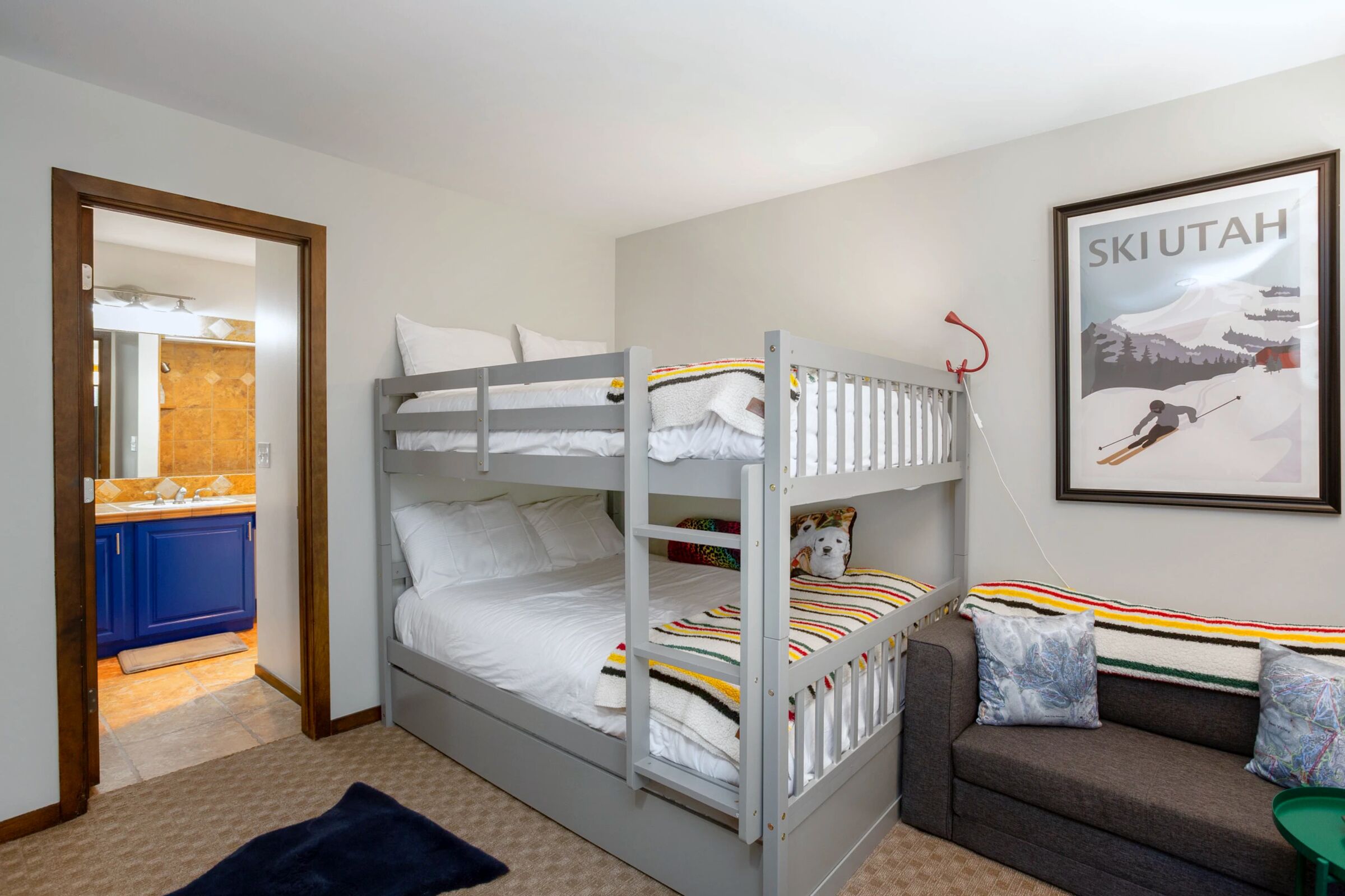 #09 - Bedroom