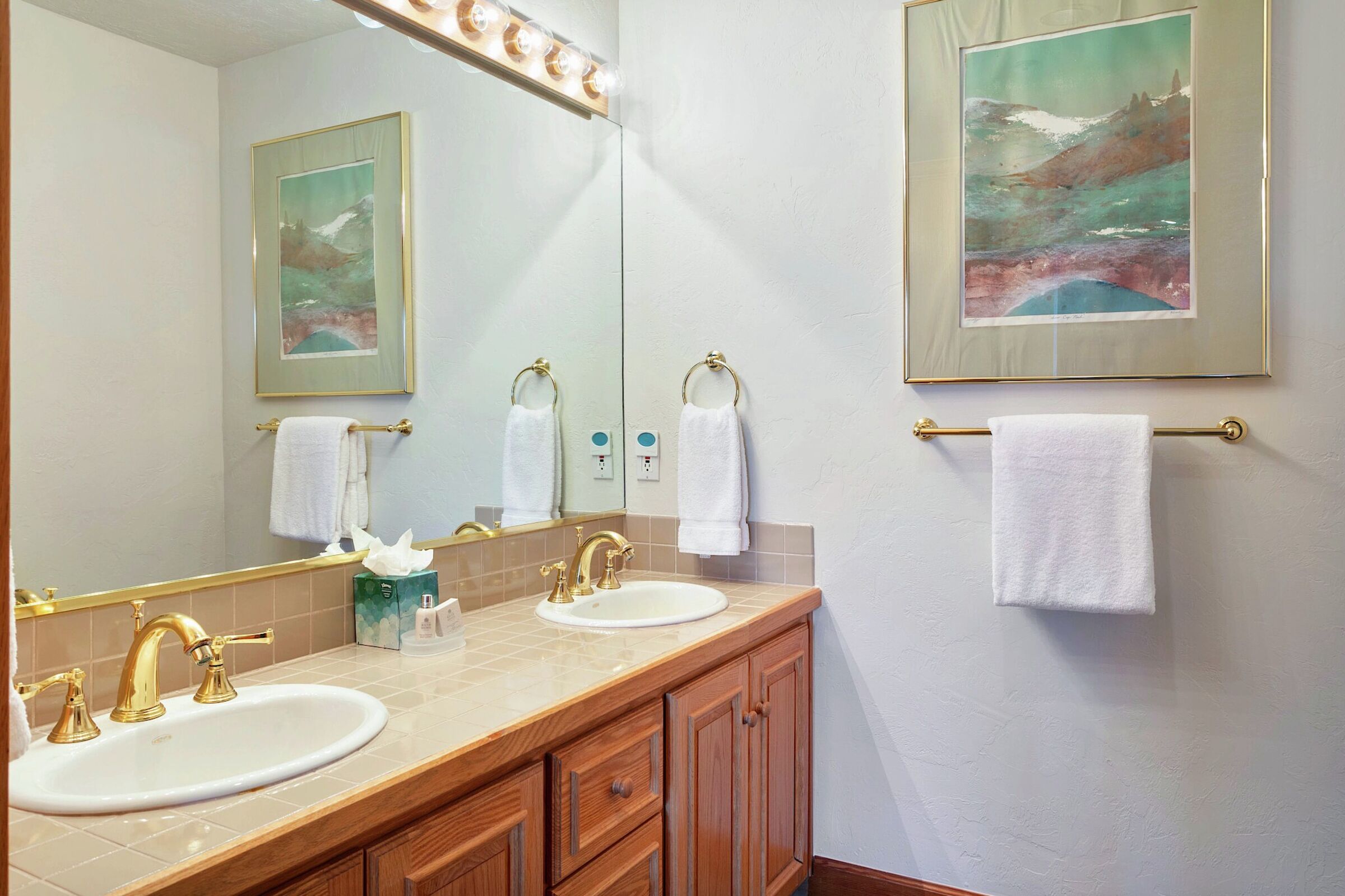 #37 - Bathroom