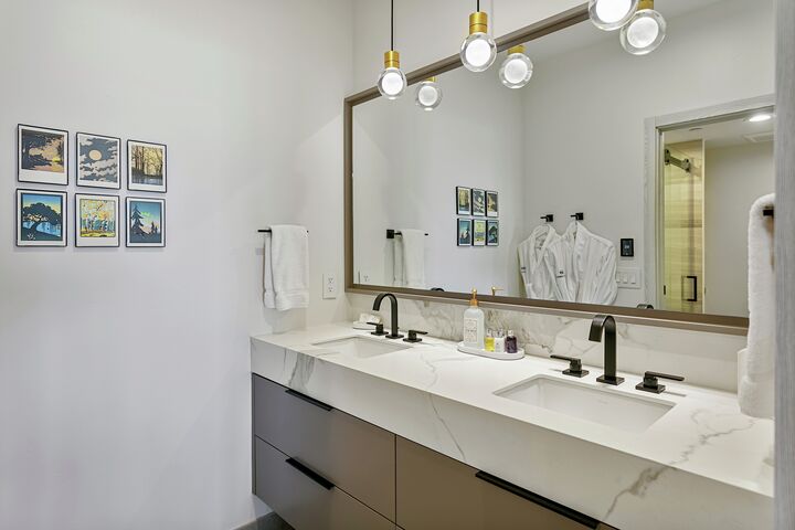 #50 - Ensuite Bathroom