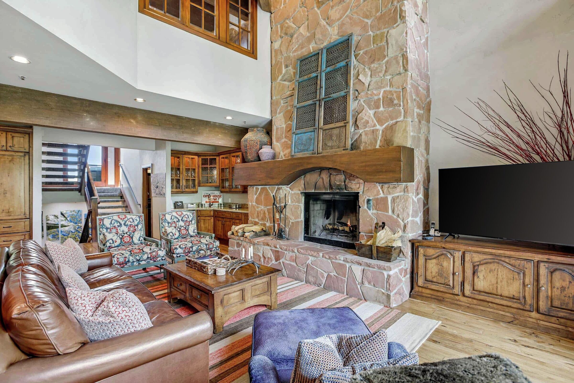 #33 - Living Area