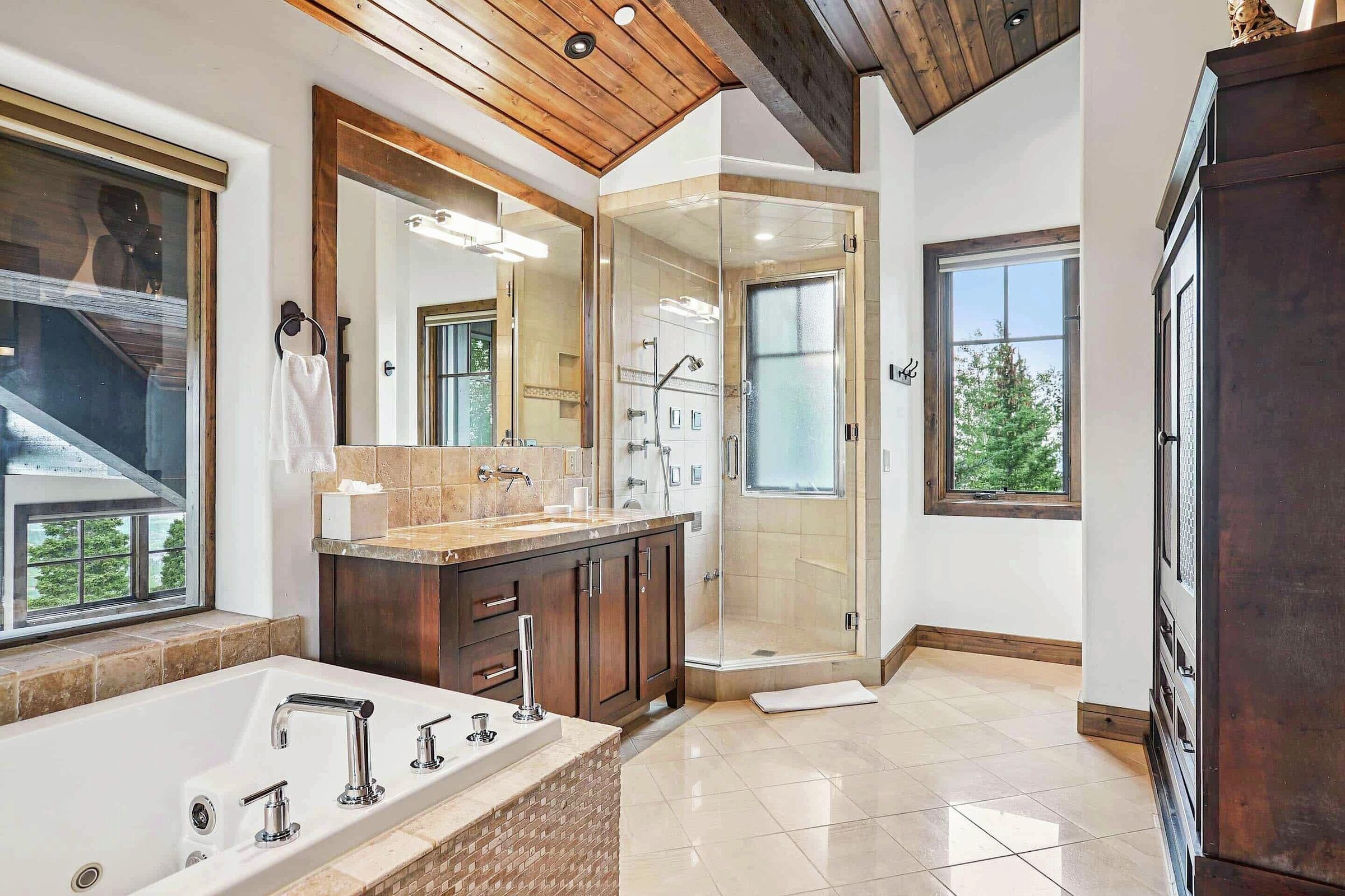 #35 - Master Ensuite Bathroom