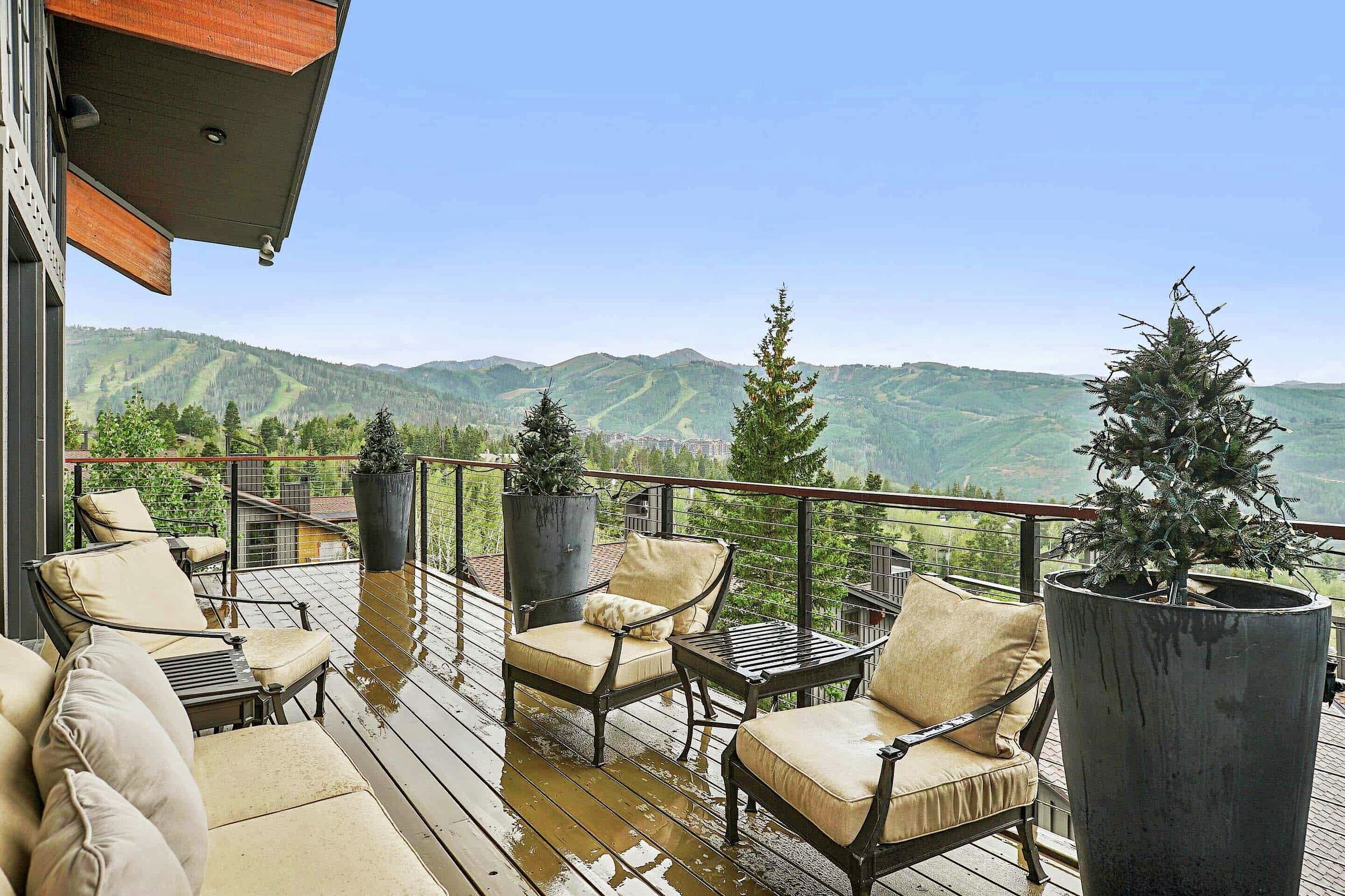 #35 - Balcony
