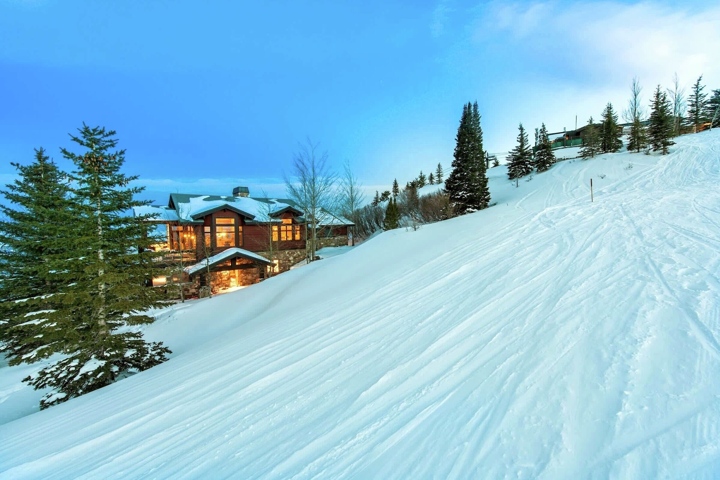 Majestic Ski Chalet Exterior - Winter