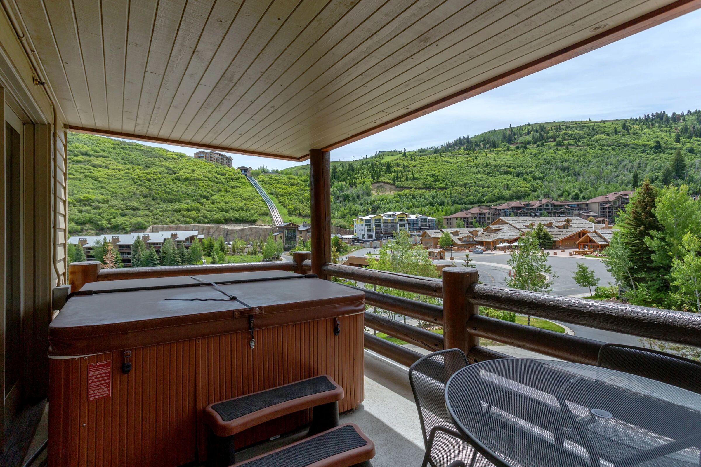 Balcony with Hot Tub
