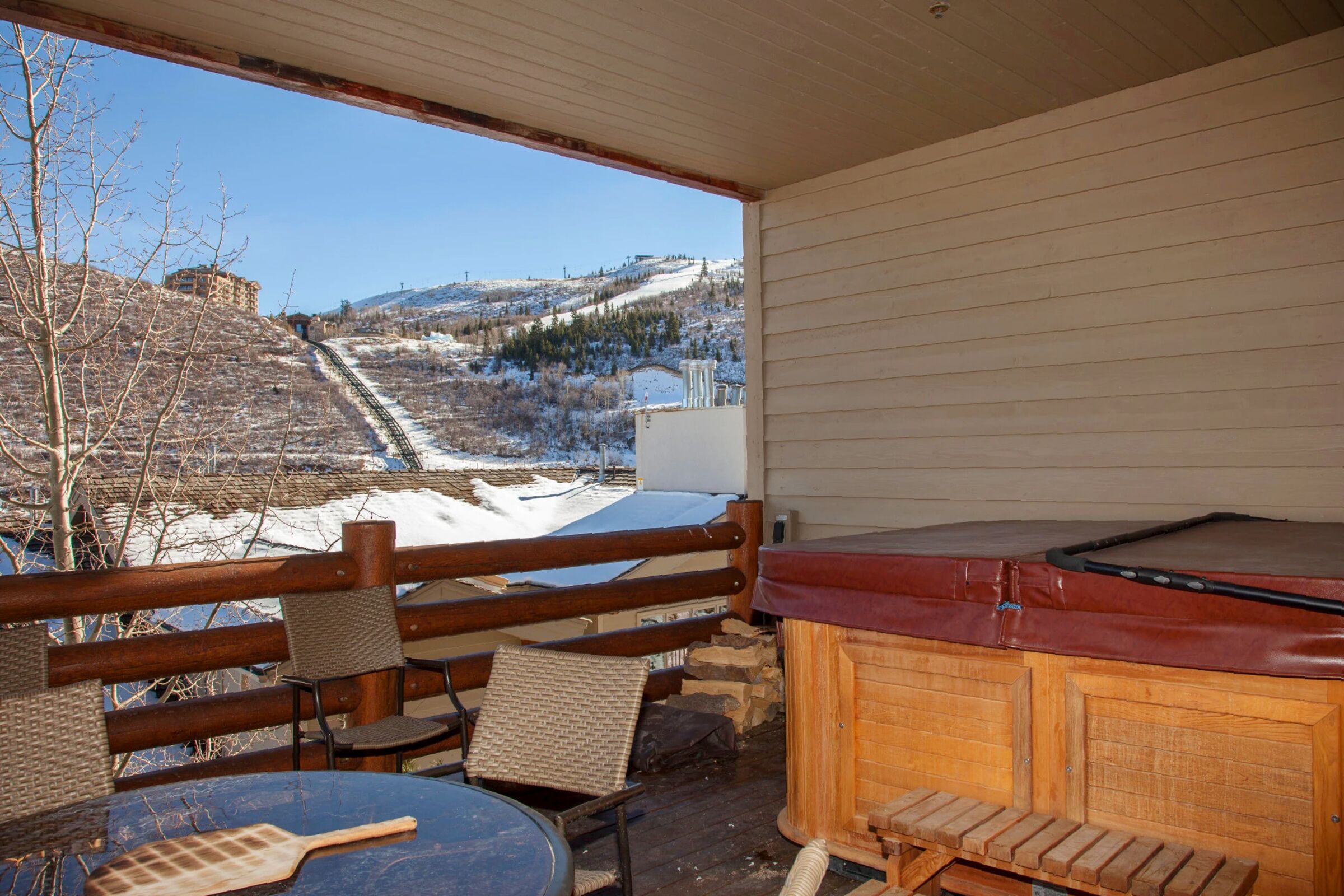 Balcony with Hot Tub