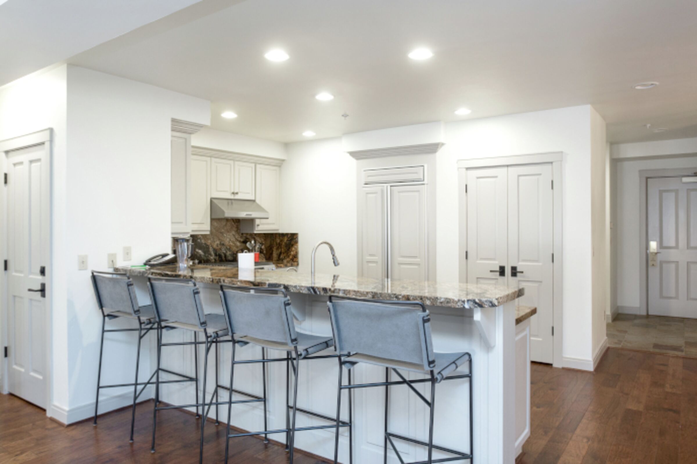 Kitchen Bar