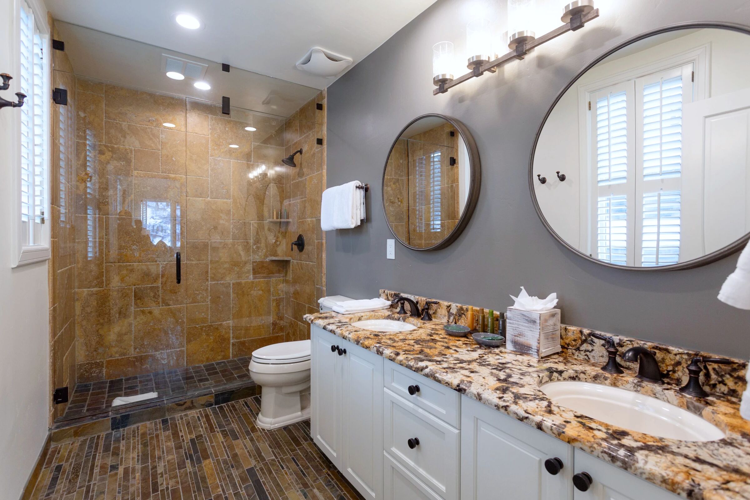 #501 - Master Ensuite Bathroom