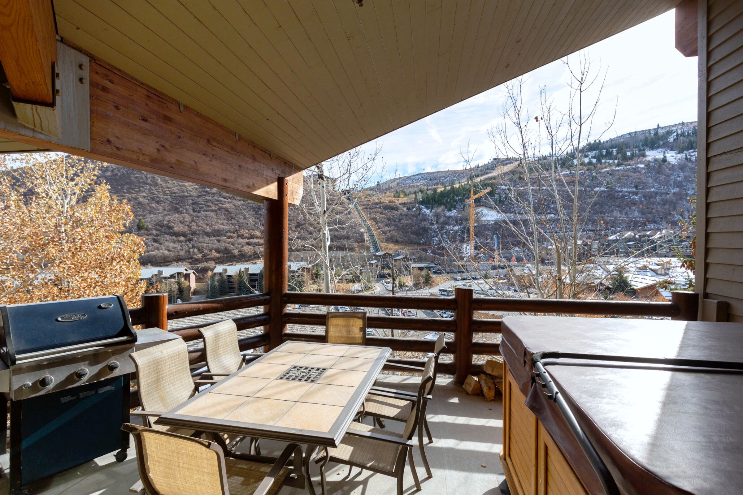 Balcony with Hot Tub